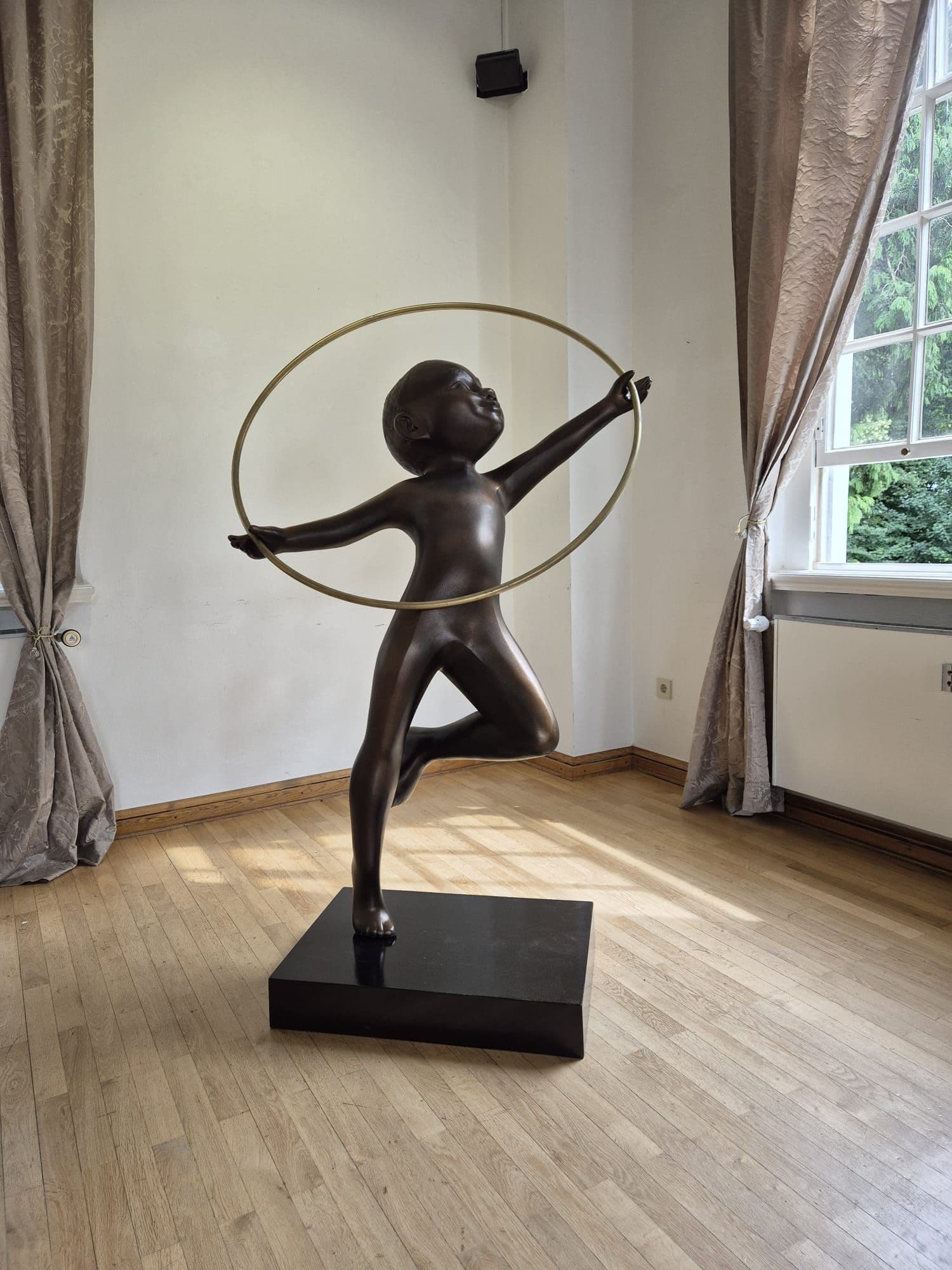 De Hoepelaar: Een Dans tussen Werelden