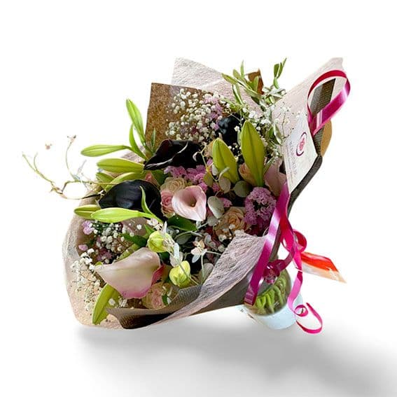 gemengd boeket met lelies